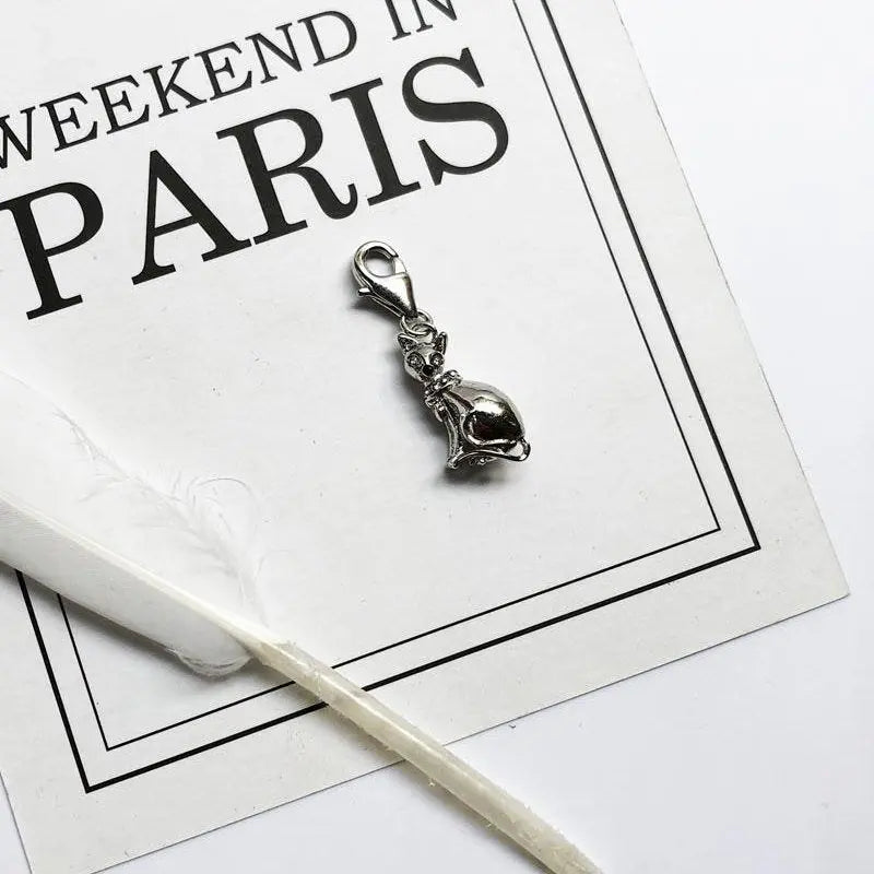 Charm Chat Siamois Assis - Vraiment-chat