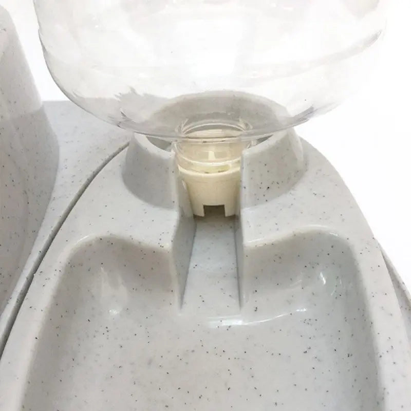 Distributeur Automatique Croquette et Eau Chat - Vraiment-chat