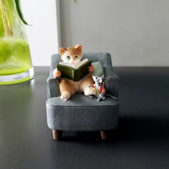 Statue de Chat en Résine Sur Fauteuil Vraiment-chat