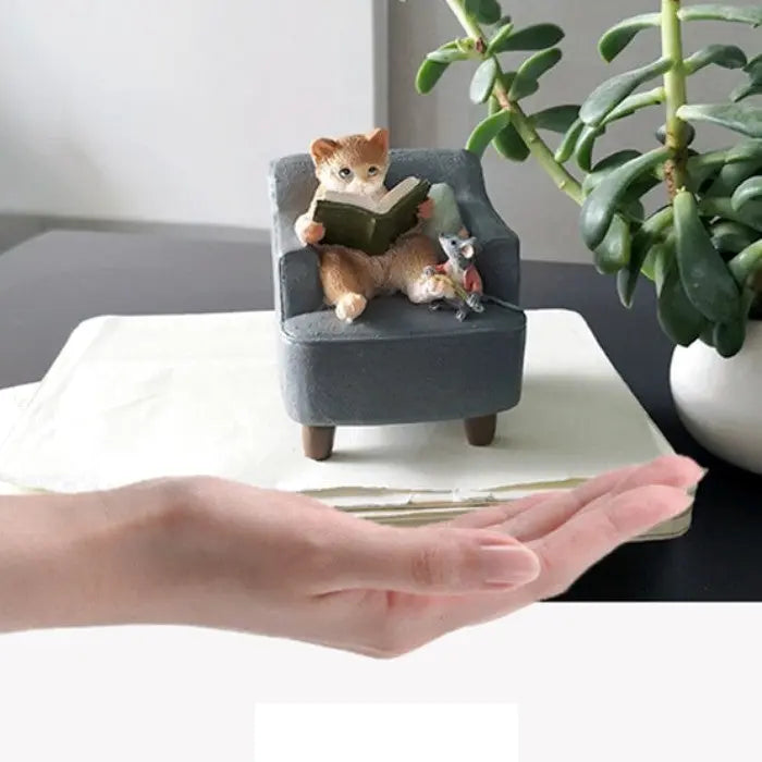 Statue de Chat en Résine Sur Fauteuil Vraiment-chat