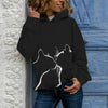 femme avec sweat chat noir